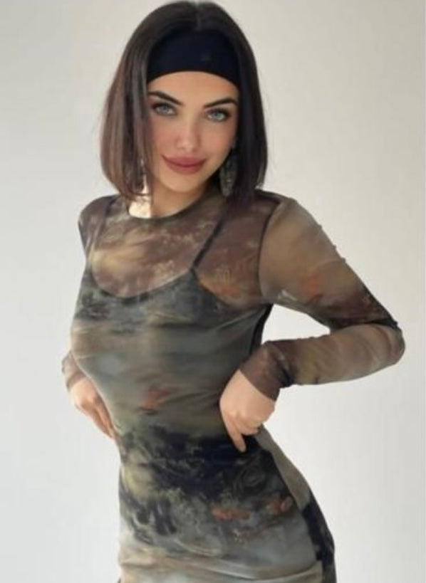 Tiulinė formuojanti suknelė