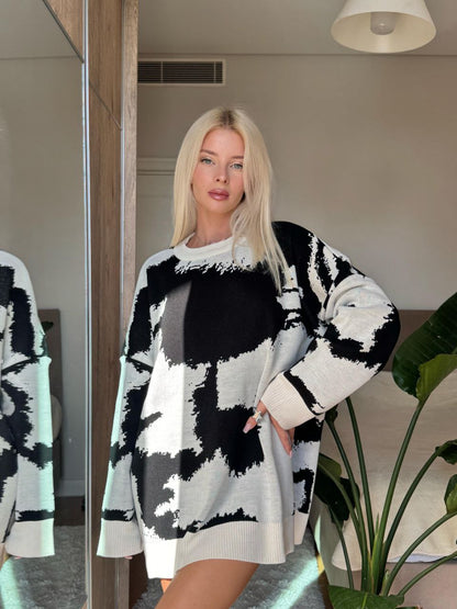 Oversize megztinis (juoda/balta)