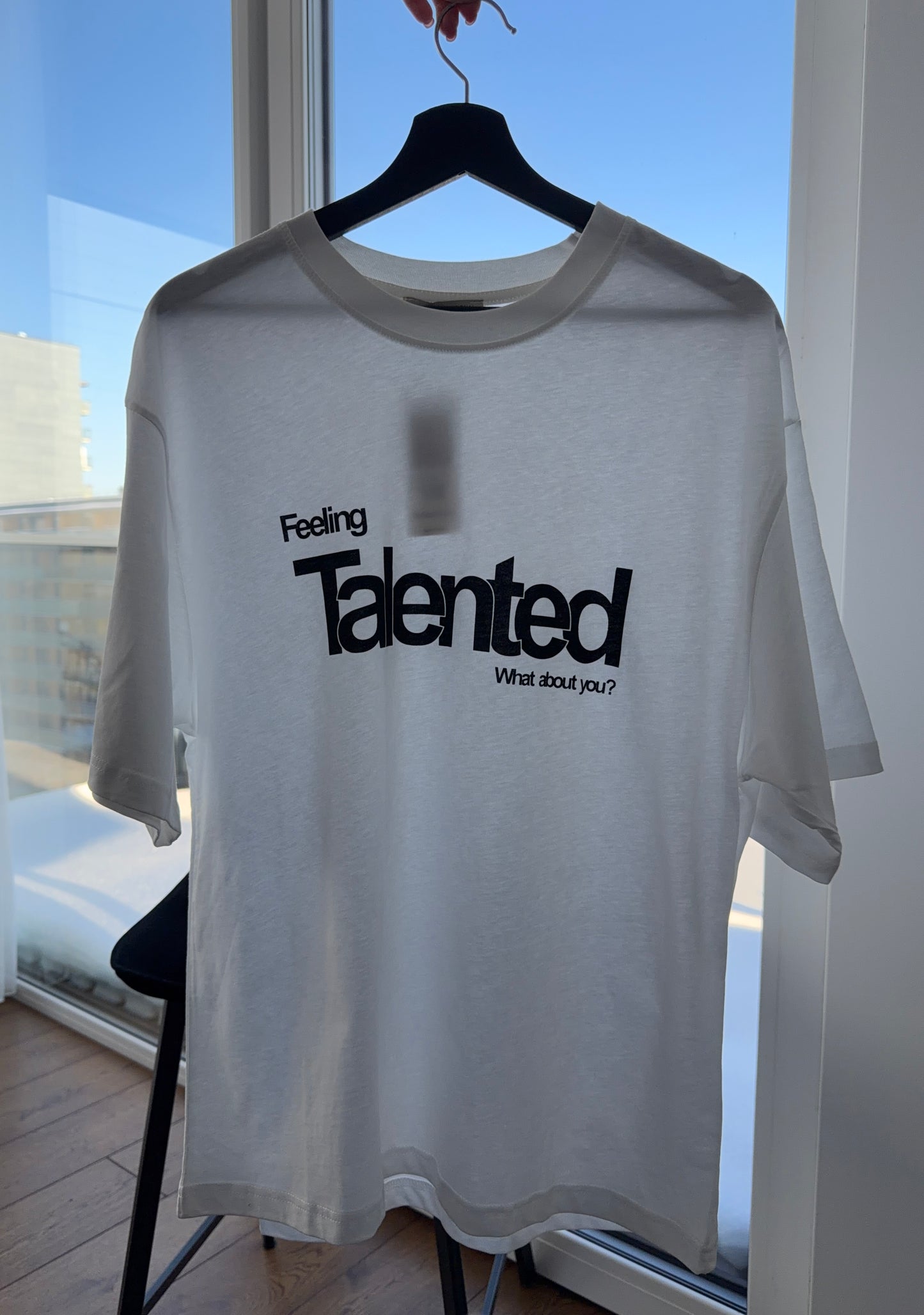 Oversize marškinėliai "Feeling Talented"